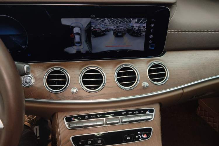 Used Mercedes-Benz E-Class 2022 Second Facelift E 300 L Luxury Edition
