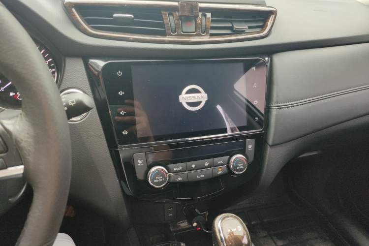 Used Nissan X-Trail 2019 2.0L CVT Smart Connect Comfort Edition 2WD
