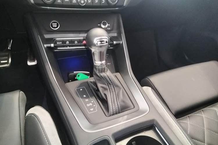 Used Audi Q3 2024 40 TFSI Fashion Dynamic Model
