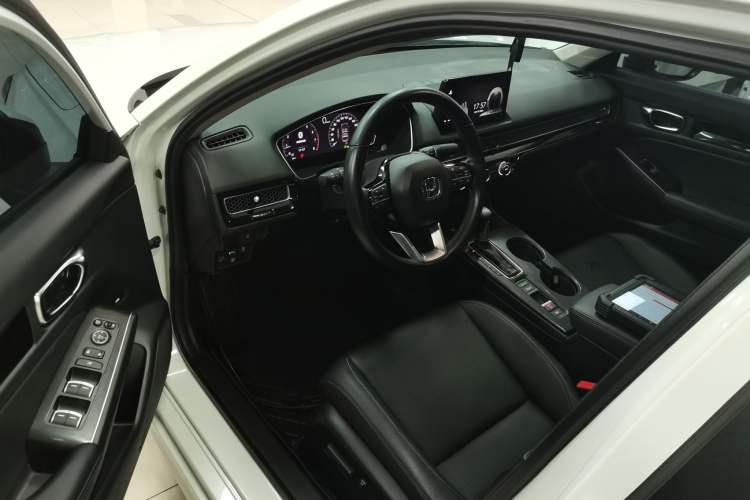 Used Honda Civic 2022 240TURBO CVT Dynamic Control Version
