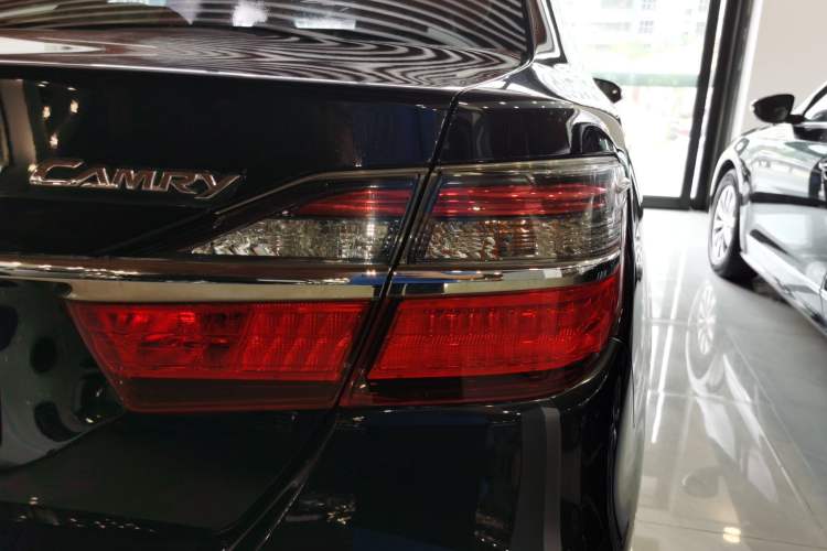 Used Toyota Camry 2016 2.0E 10th Anniversary Elite Edition