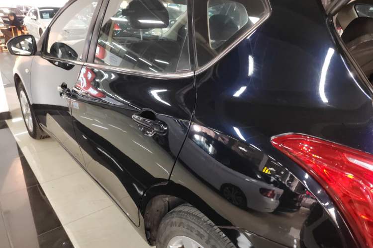 Used Nissan Tiida 2014 1.6L CVT Comfort Model