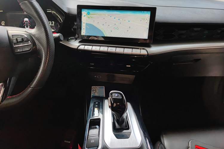 Used MG 5 2021 Revised 300TGI DCT Qingshè Luxurious Enjoyment Edition
