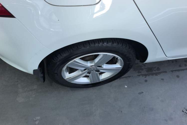 Used Volkswagen Golf 2015 1.6L Automatic Fashion Model
