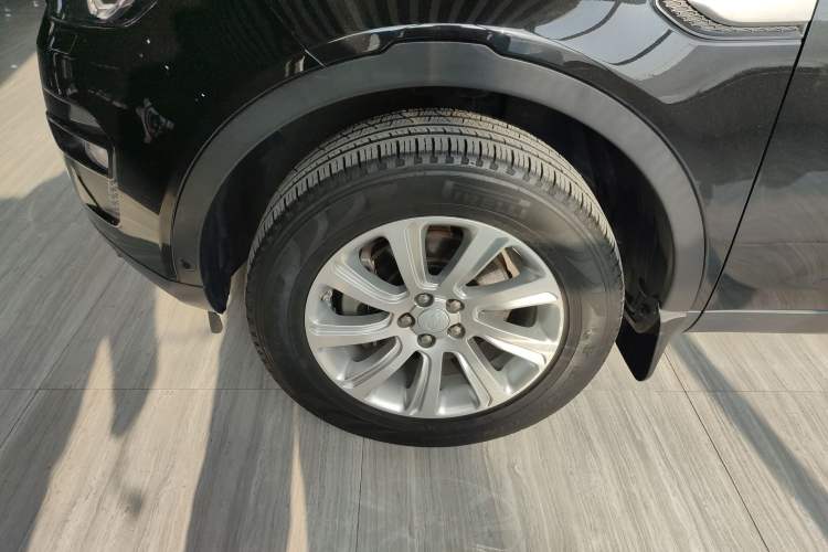 Used Land Rover Discovery Sport 2019 240 PS SE Version China VI Standard