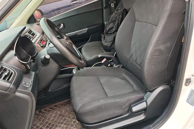 Used Kia K2 2015 Sedan 1.4L Manual Transmission GL
