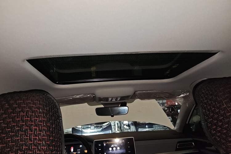 Used Volkswagen Lavida 2023 300TSI DSG Full-Comfort Edition
