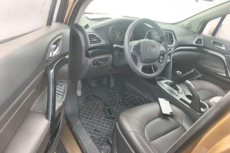 Used GAC Trumpchi GS4 2017 200T Manual Two-Wheel Drive Elite Edition