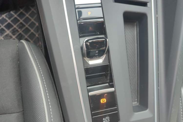 Used Volkswagen Golf 2023 Facelift 280TSI DSG R-Line Lite
