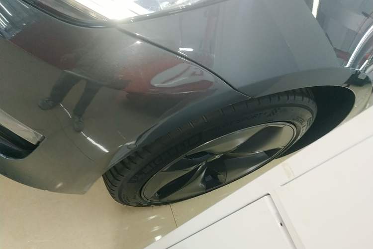 Used Tesla Model 3 2019 Long-Range Rear-Wheel-Drive Version
