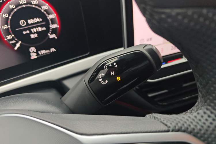 Used Volkswagen Passat 2025 Pro 380TSI Starry Dragon Luxury Edition
