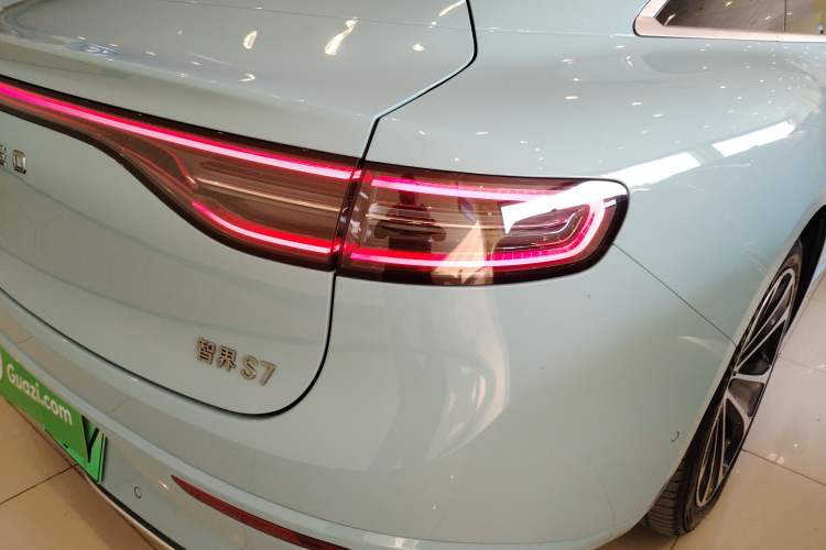 Used Hima Luxeed S7 2025 785 km Ultra
