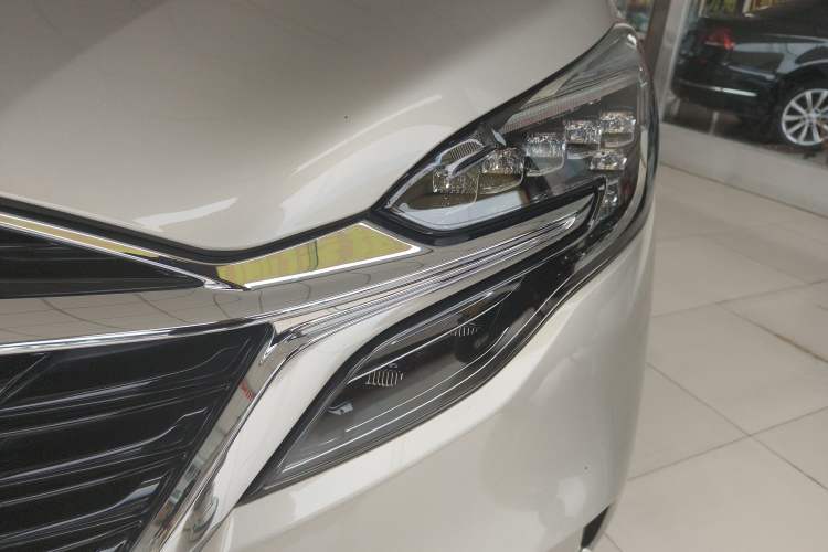 Used Buick GL8 2021 ES Landtrek 653T Luxury Model
