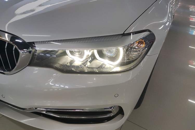 Used BMW 5 Series 2018 530Li xDrive Luxury Package
