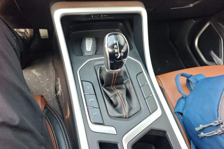 Used Geely Auto Vision X6 2020 1.4T CVT Luxury Edition
