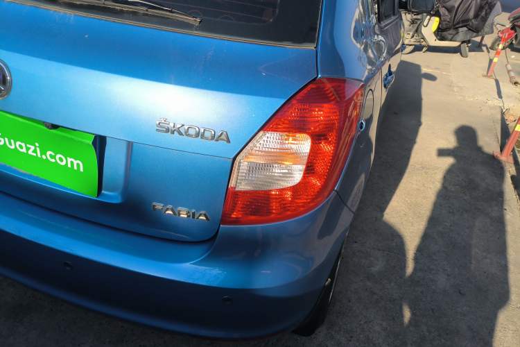 Used Skoda Fabia 2014 1.4L Automatic Crystal Edition
