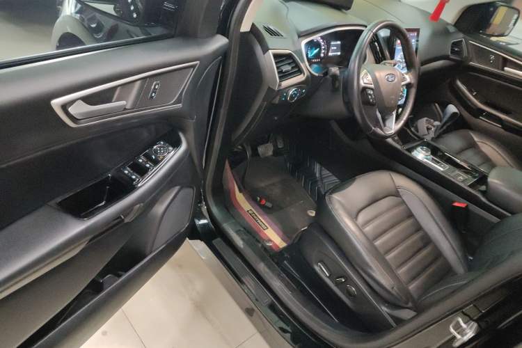 Used Ford Edge 2020 EcoBoost 245 Two-Wheel-Drive Platinum Edition 5 Seats