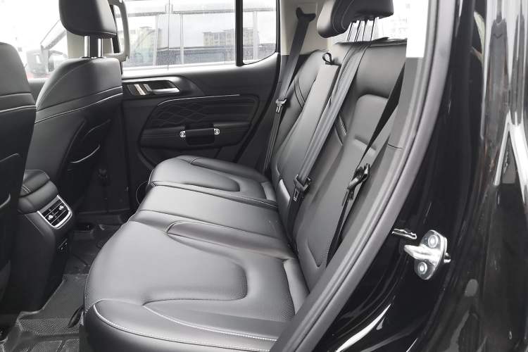 Used Tank 300 New Energy 2025 Hi4-T
