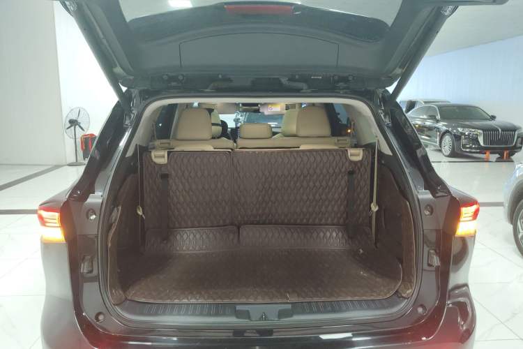 Used Toyota Highlander 2022 Dual-Engine 2.5L Four-Wheel Drive Prestige Version 7 Seats
