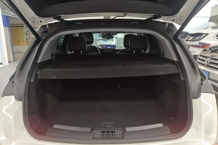 Used Lincoln Corsair 2021 2.0T Two-Wheel-Drive Luxury Edition
