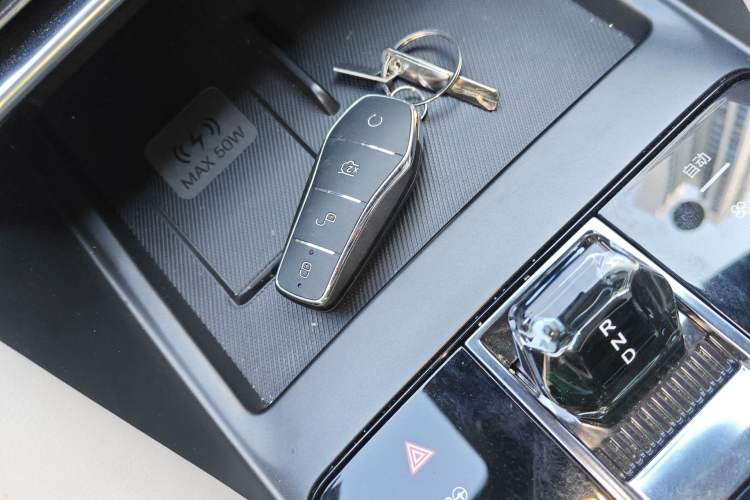 Used BYD Song PLUS New Energy 2025 DM-i Smart Drive 112KM Prestige Model
