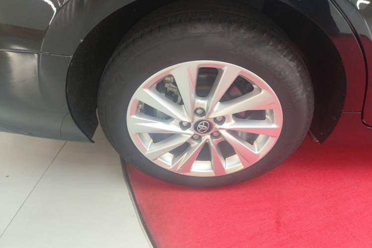 Used Toyota Camry 2021 2.0G Luxury Edition
