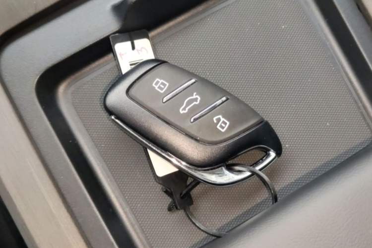 Used Roewe i5 2023 1.5L CVT Luxury Edition
