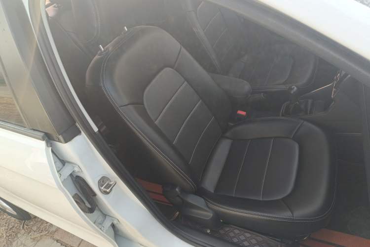 Used Volkswagen Jetta 2019 Dream Edition 1.4L Manual Fashion Version