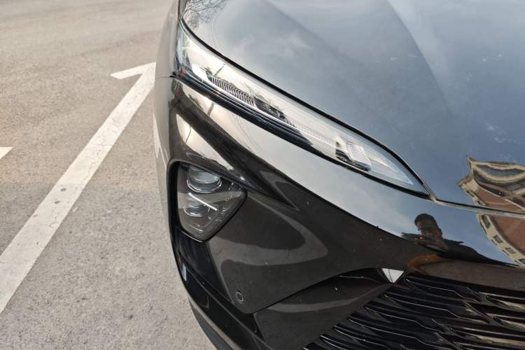 Used Buick Envision 2025 Encore Plus 28T Two-Wheel-Drive Platinum Edition