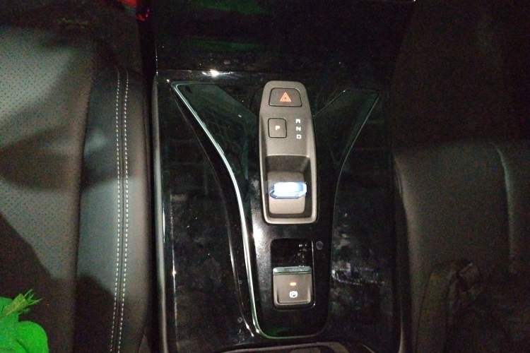 Used Dongfeng Aeolus Mage 2024 Honor Edition 1.5T Fashion Model
