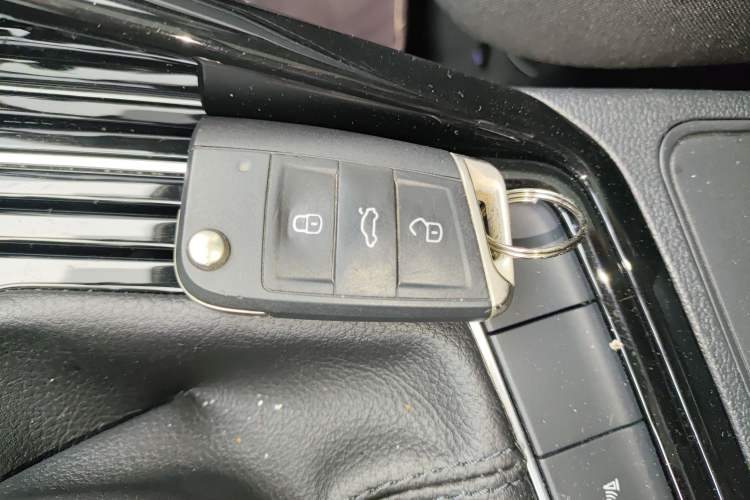 Used Volkswagen Tayron 2024 300TSI Two-Wheel-Drive Luxury Plus Advanced Version
