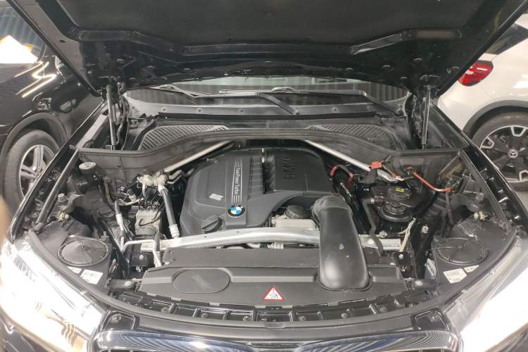 Used BMW X5 2014 xDrive35i Luxury Model
