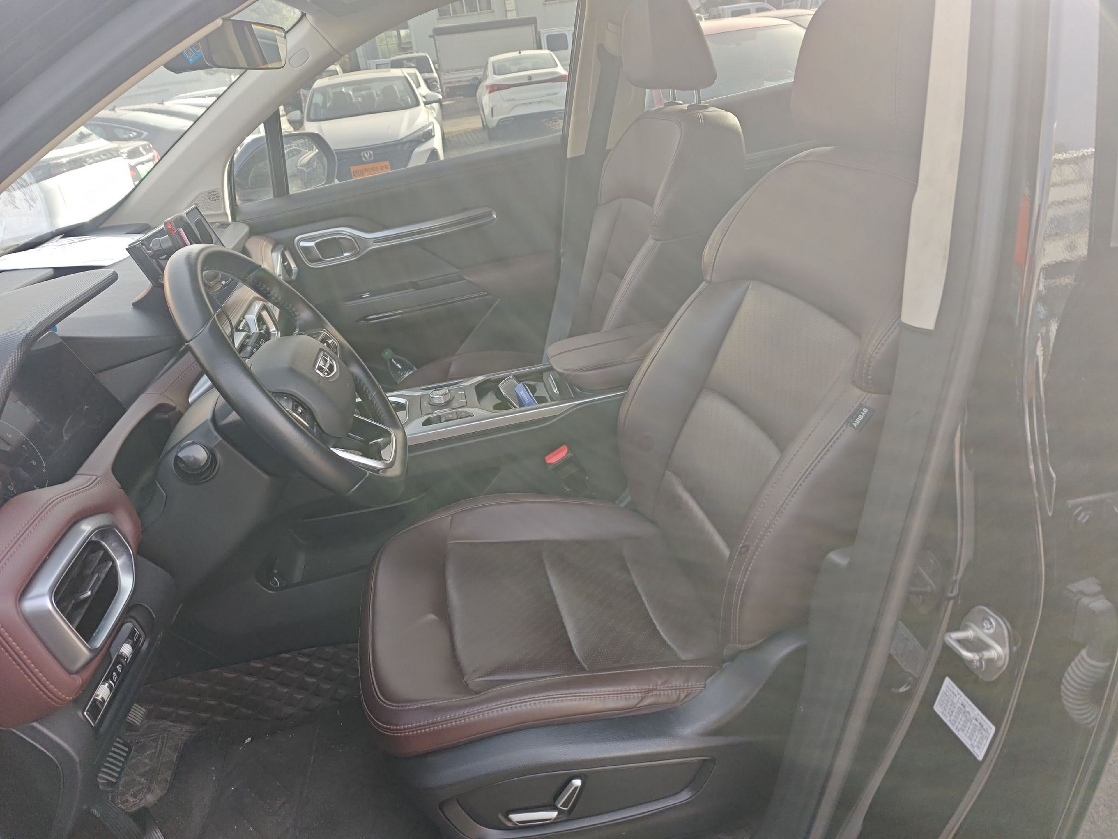 Переднее сиденье в автомобиле