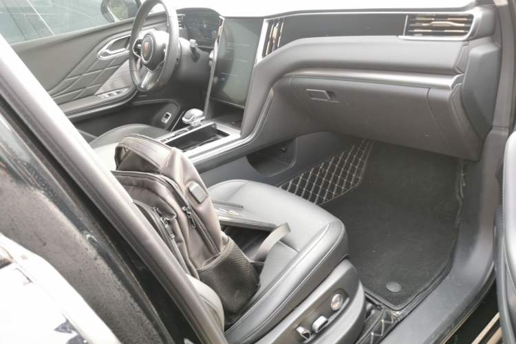 Used Hongqi HS7 PHEV 2024 2.0T PHEV Four-Wheel Drive Flagship Edition 7 Seats