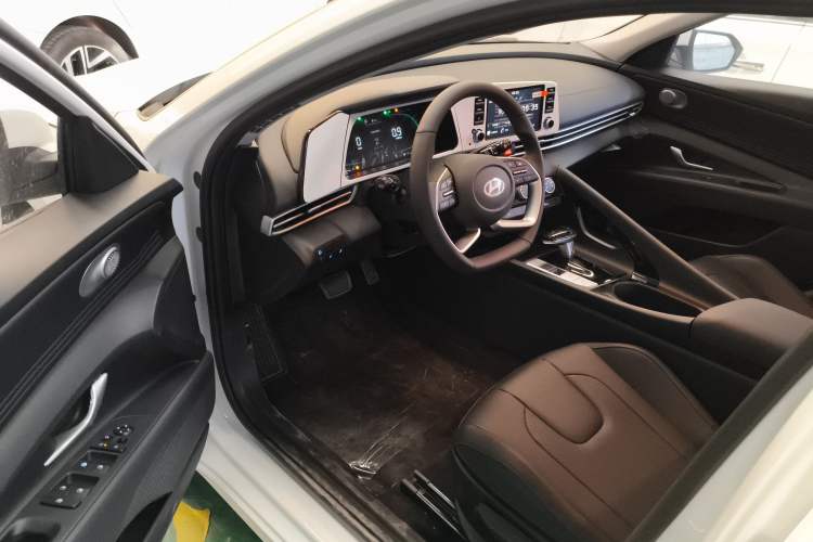 Used Hyundai Elantra 2023 1.5L CVT GLX Elite Edition