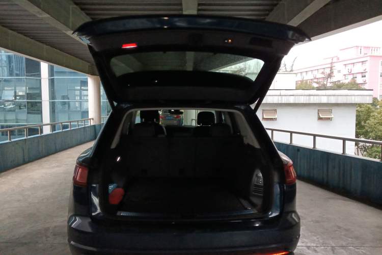 Used Volkswagen Touareg 2021 3.0 TSI Luxury Edition Black Diamond Sport Package