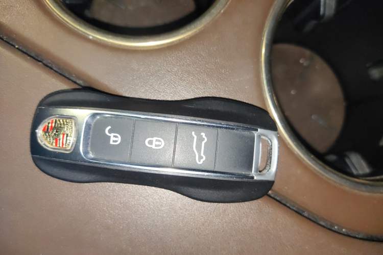 Used Porsche Panamera 2017 Panamera 4 Executive Long Wheelbase 3.0T
