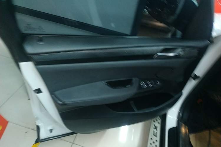 Used BMW X3 2016 sDrive20i
