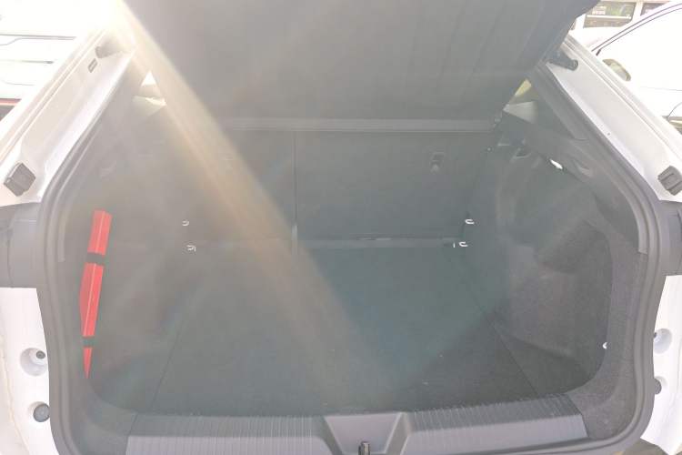 Used Volkswagen ID.UNYX 2024 Pro Long-Range Version
