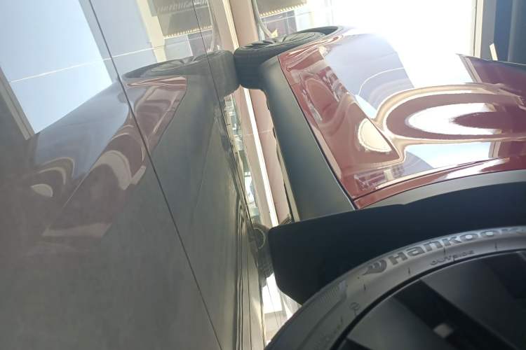 Used Tesla Model Y 2022 Long-Range All-Wheel-Drive Version
