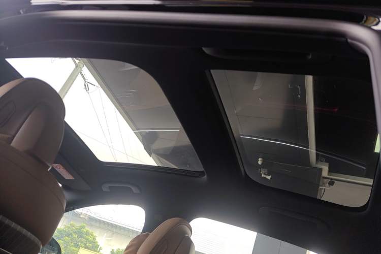 Used Mercedes-Benz E-Class 2025 Facelift E 300 L Luxury Edition
