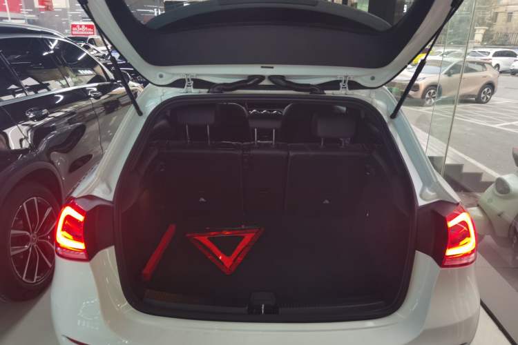 Used Mercedes-Benz A-Class (Import) 2019 A 200 Dynamic Edition
