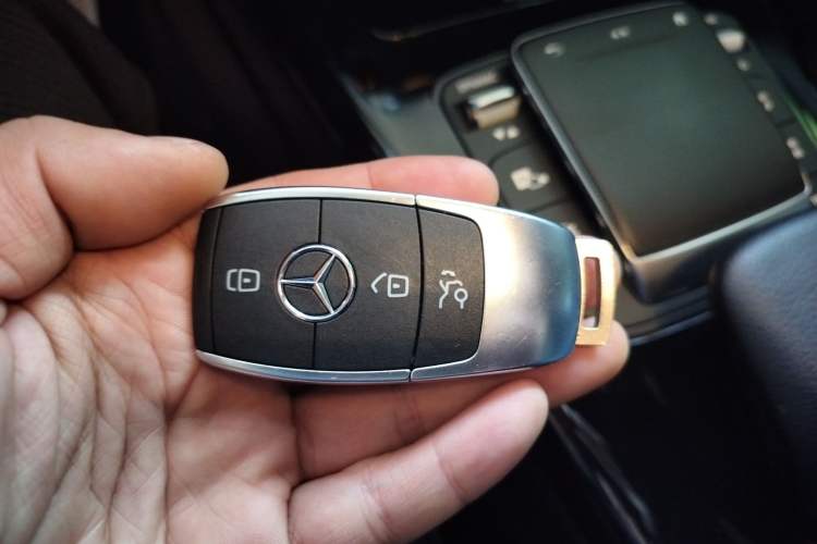 Used Mercedes-Benz A-Class 2022 Second Facelift A 200 L Sport Sedan Fashion Version
