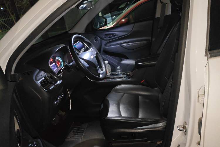 Used Chevrolet Equinox 2019 535T Automatic YuJie Edition China VI