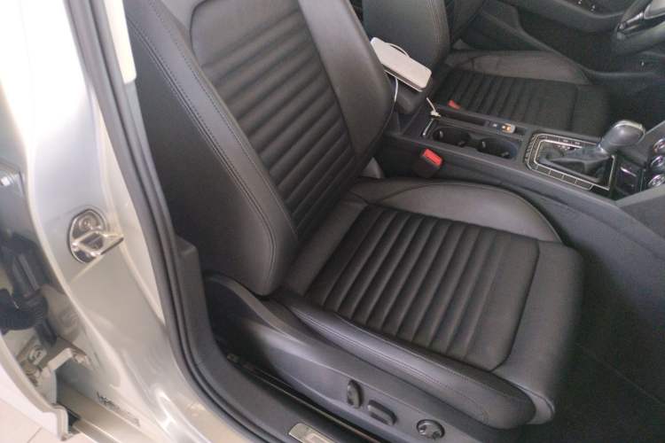 Used Volkswagen Magotan 2017 330TSI DSG Leading Model