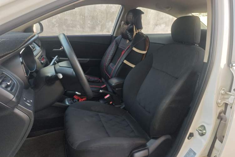 Used Kia K2 2015 Sedan 1.4L MT GLS