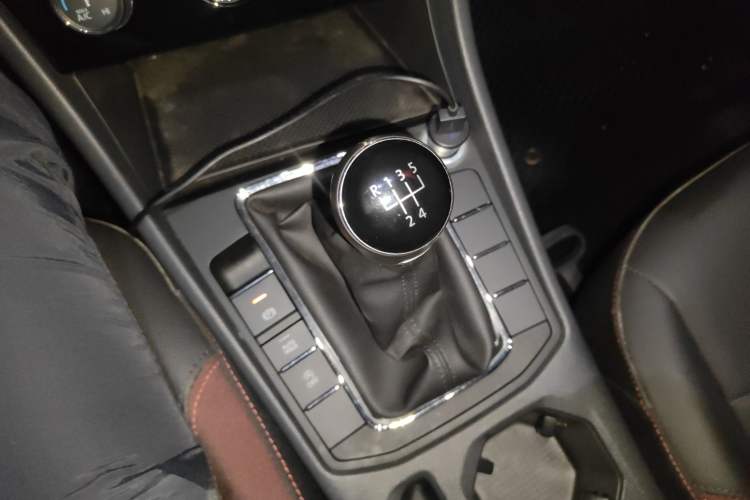 Used Volkswagen Bora 2020 1.5L Manual Comfort Version
