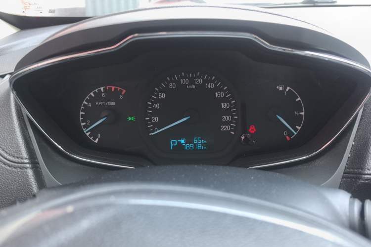 Used Ford Escort 2015 1.5L Automatic Fashion Model
