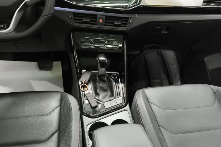 Used Volkswagen Tayron 2022 280TSI Two-Wheel Drive Luxury Smart Connectivity Version
