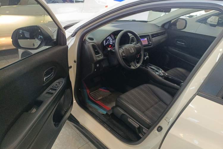 Used Honda Vezel 2017 1.8L CVT Front-Wheel Drive Pioneer Edition